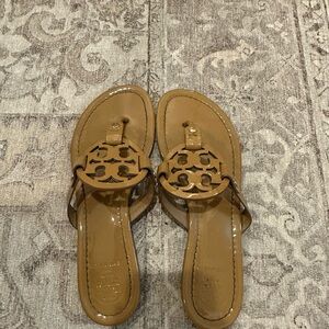 Tory Burch Tan Leather Sandals with Iconic Logo